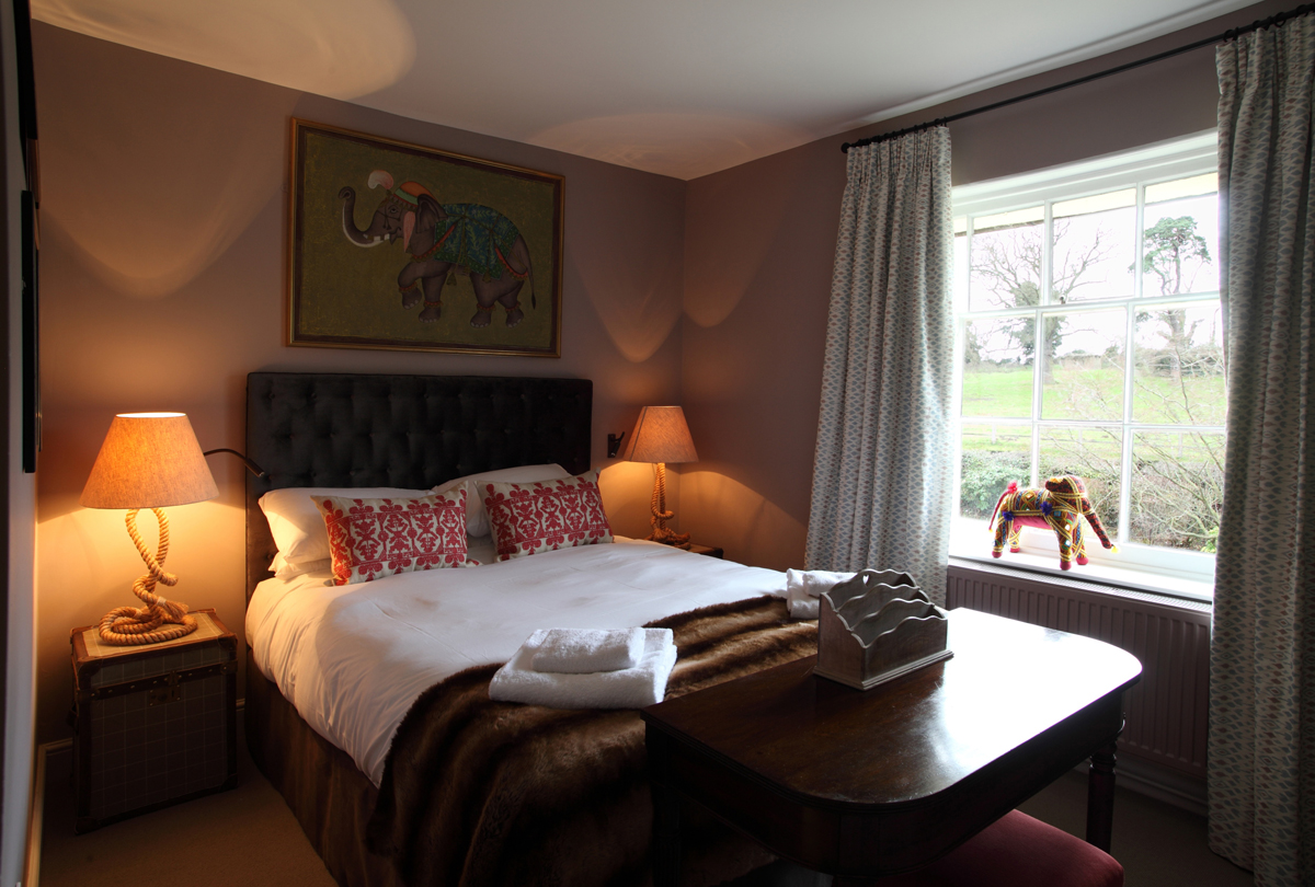 The King's Head Letheringsett — interior and exterior view 6