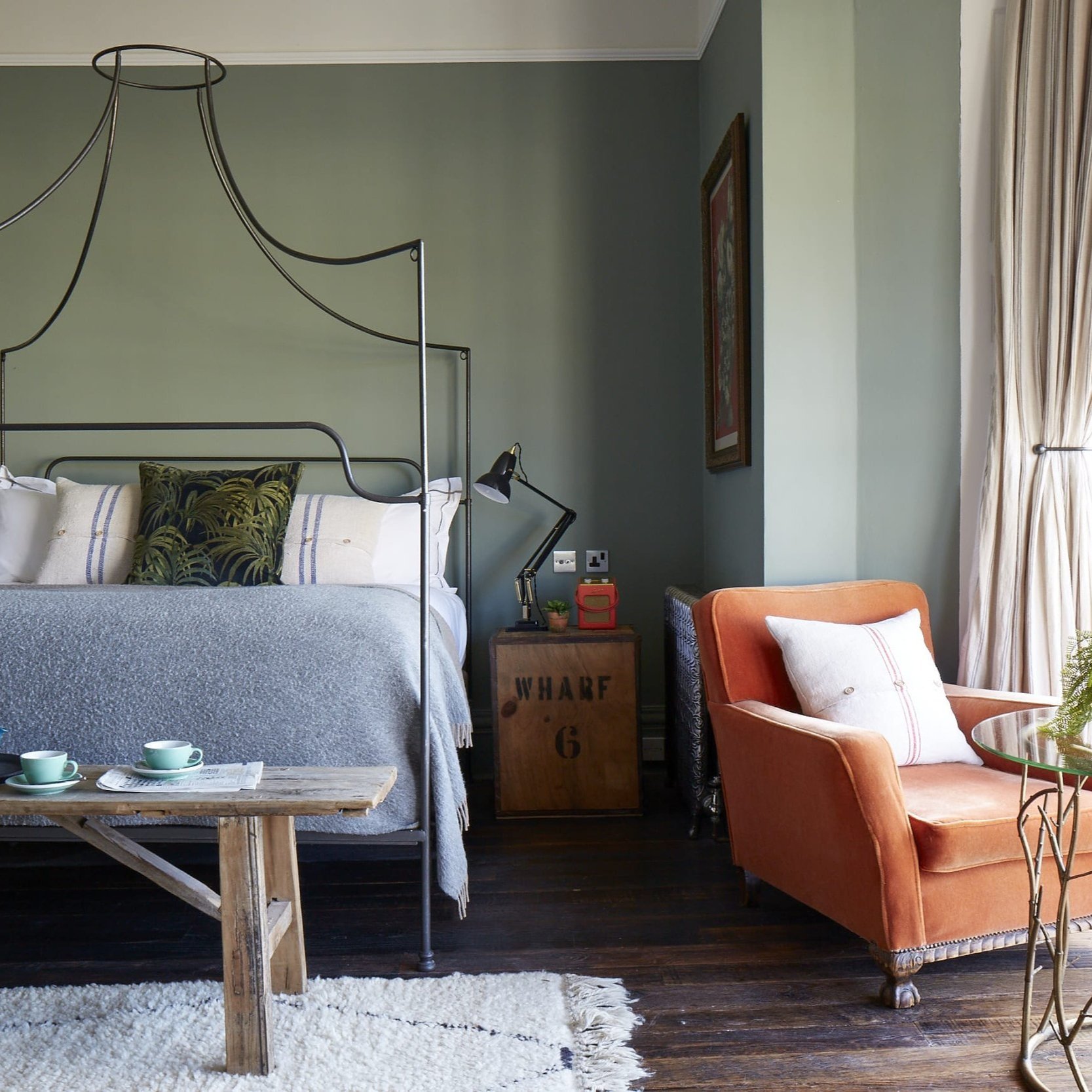 Artist Residence Brighton — interior and exterior view 18