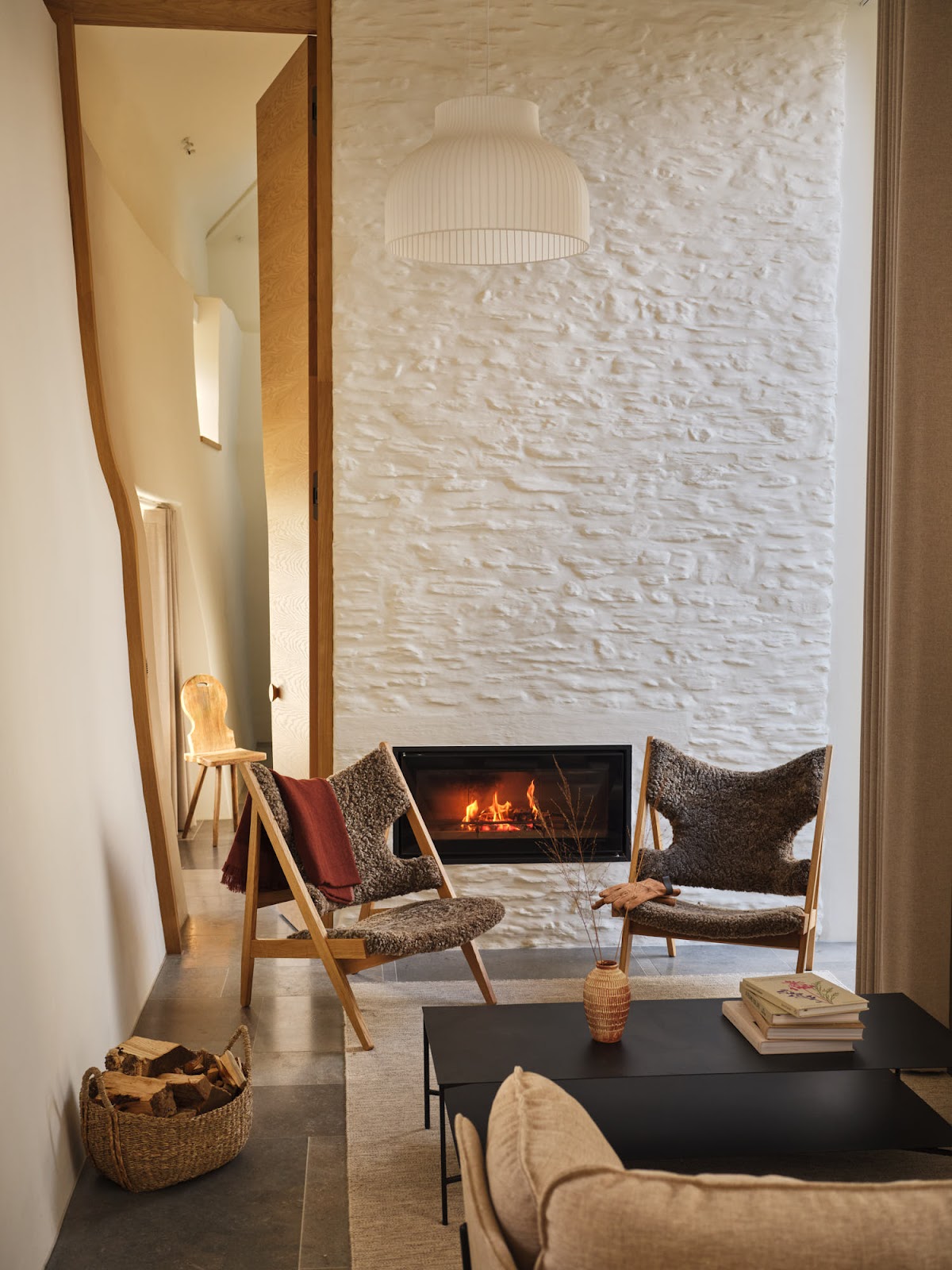 Fowlescombe Farm — interior and exterior view 3