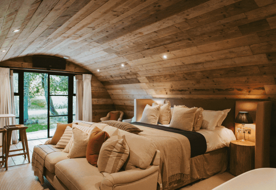 Silchester Farm — interior and exterior view 9