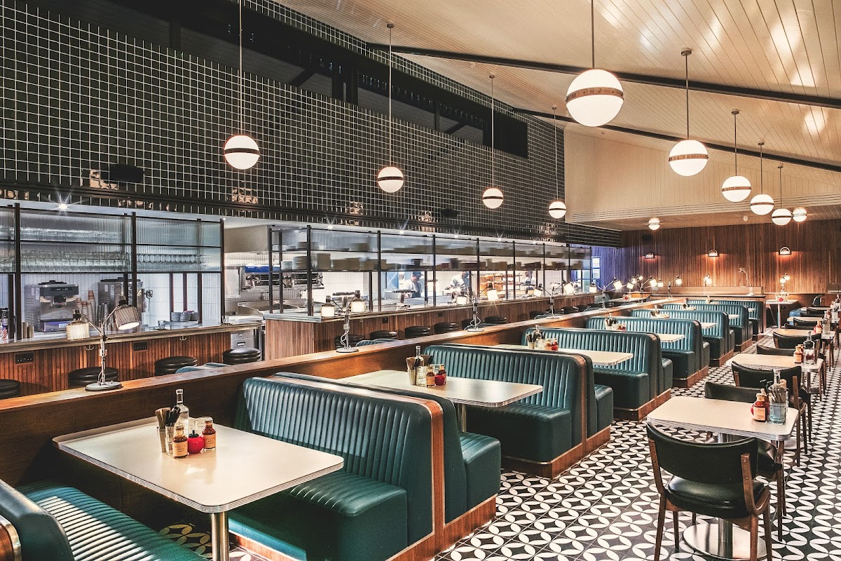 Mollie's Cottage — interior and exterior view 4