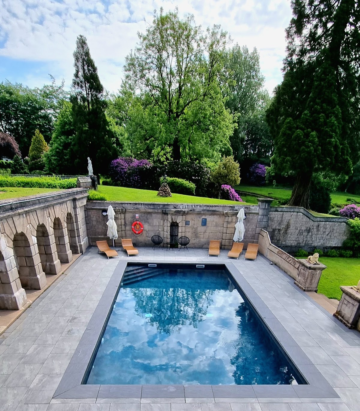 The Tawny Hotel — interior and exterior view 3