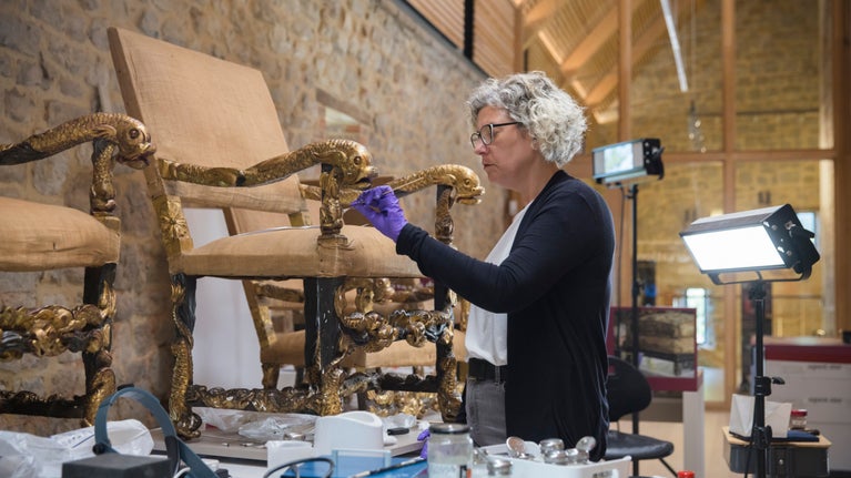 Foreland Lighthouse Keeper's Cottage — interior and exterior view 8