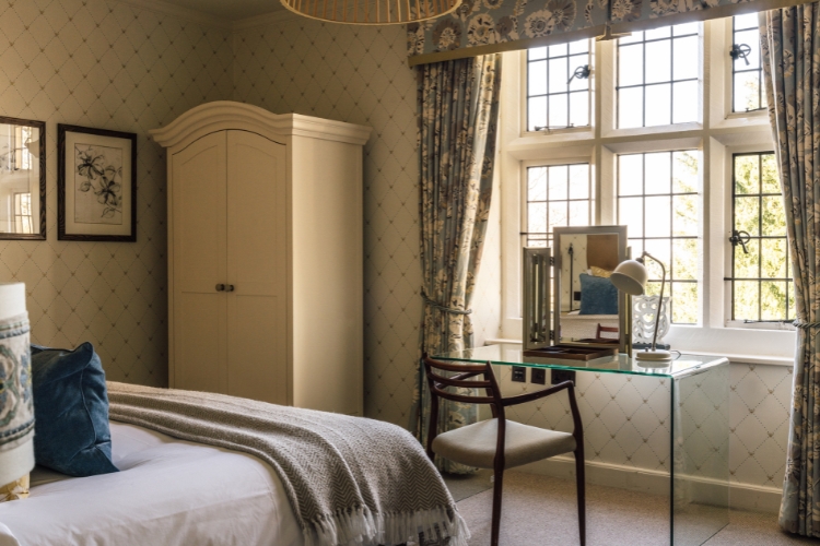 Foxhill Manor — interior and exterior view 7