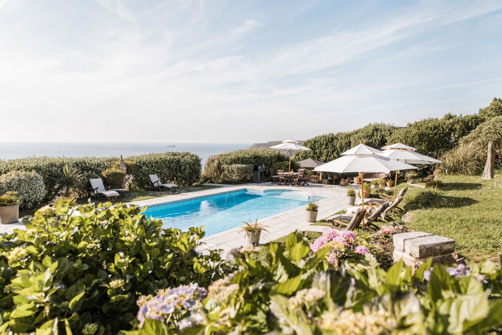 Gaia — interior and exterior view 89