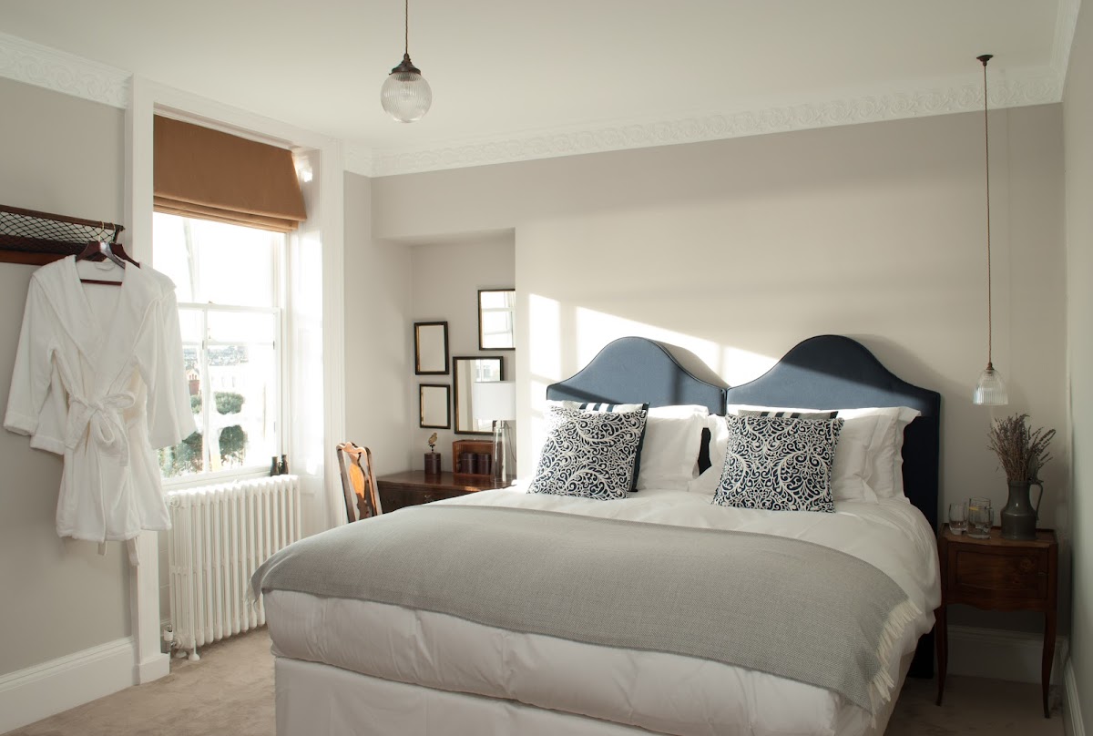 Albion House — interior and exterior view 2