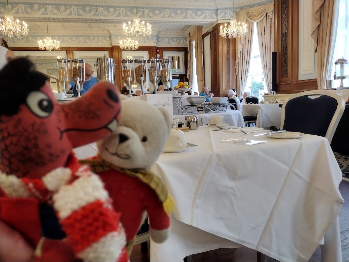 St George's Hotel — interior and exterior view 4