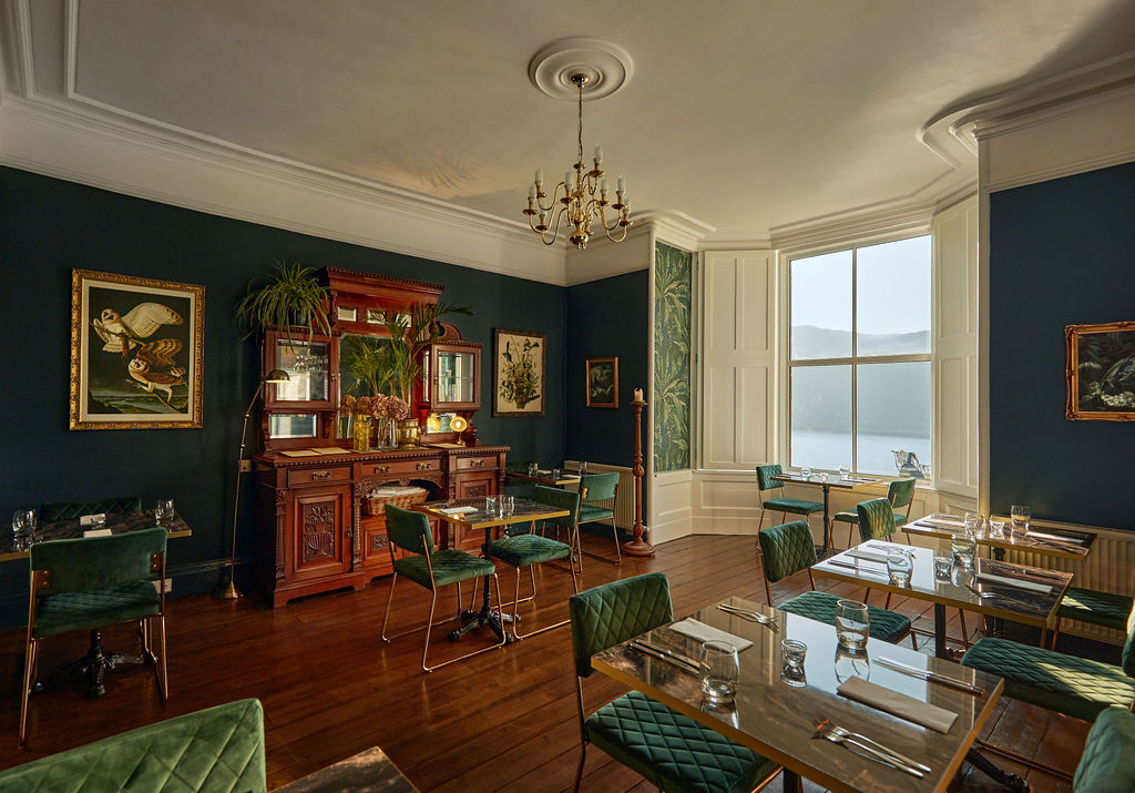 Foyers Lodge — interior and exterior view 5