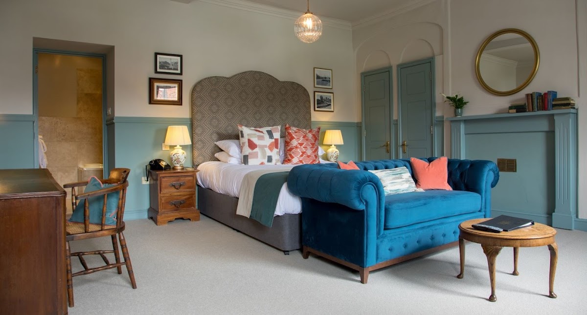 The Hoste β interior and exterior view 2