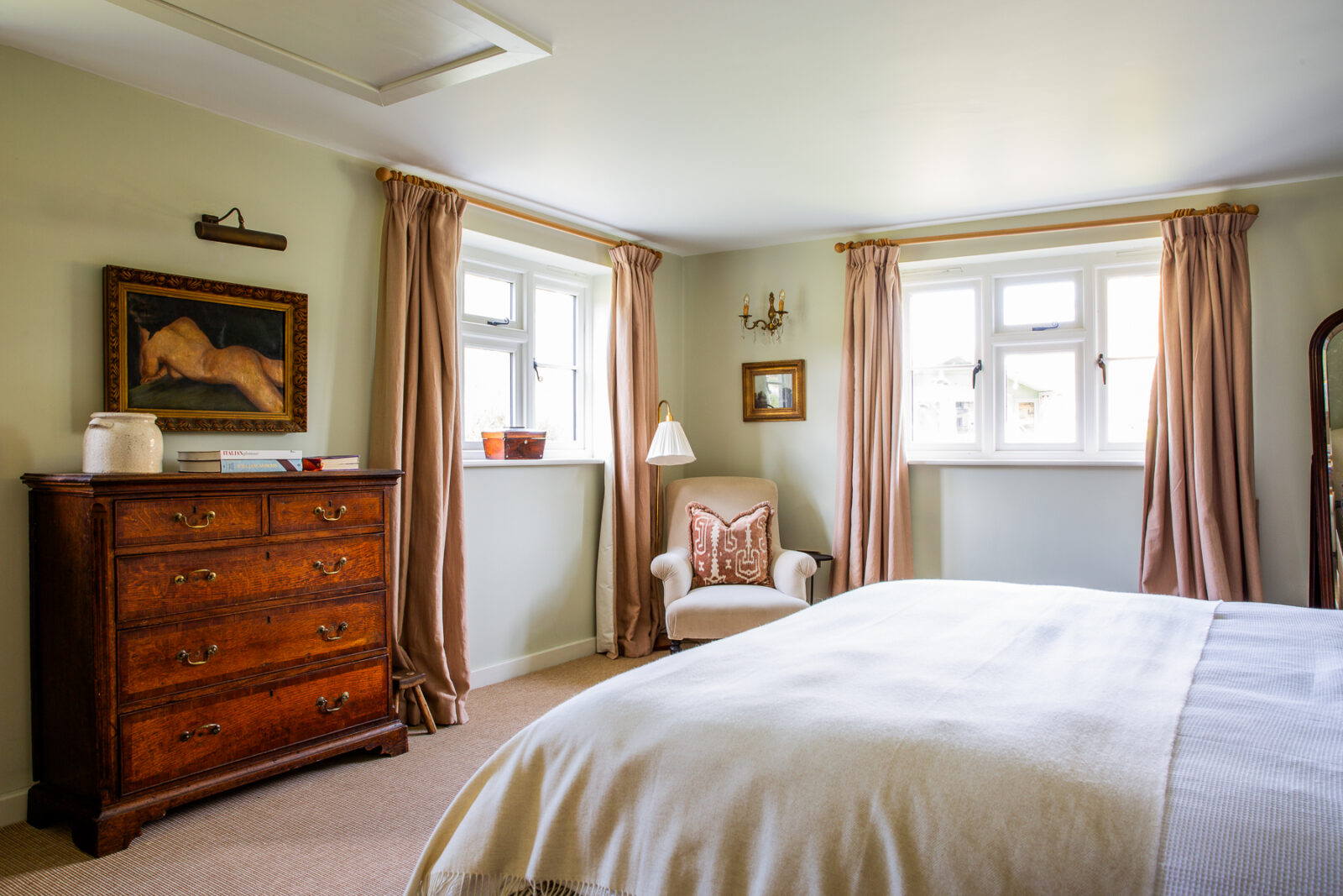 Todthatch — interior and exterior view 38