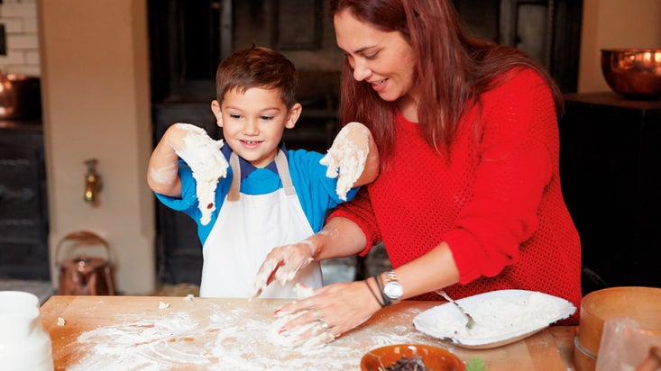 Foreland Lighthouse Keeper's Cottage — interior and exterior view 12