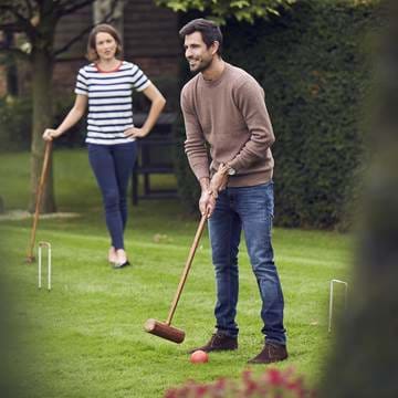 The Lygon Arms Hotel — interior and exterior view 11