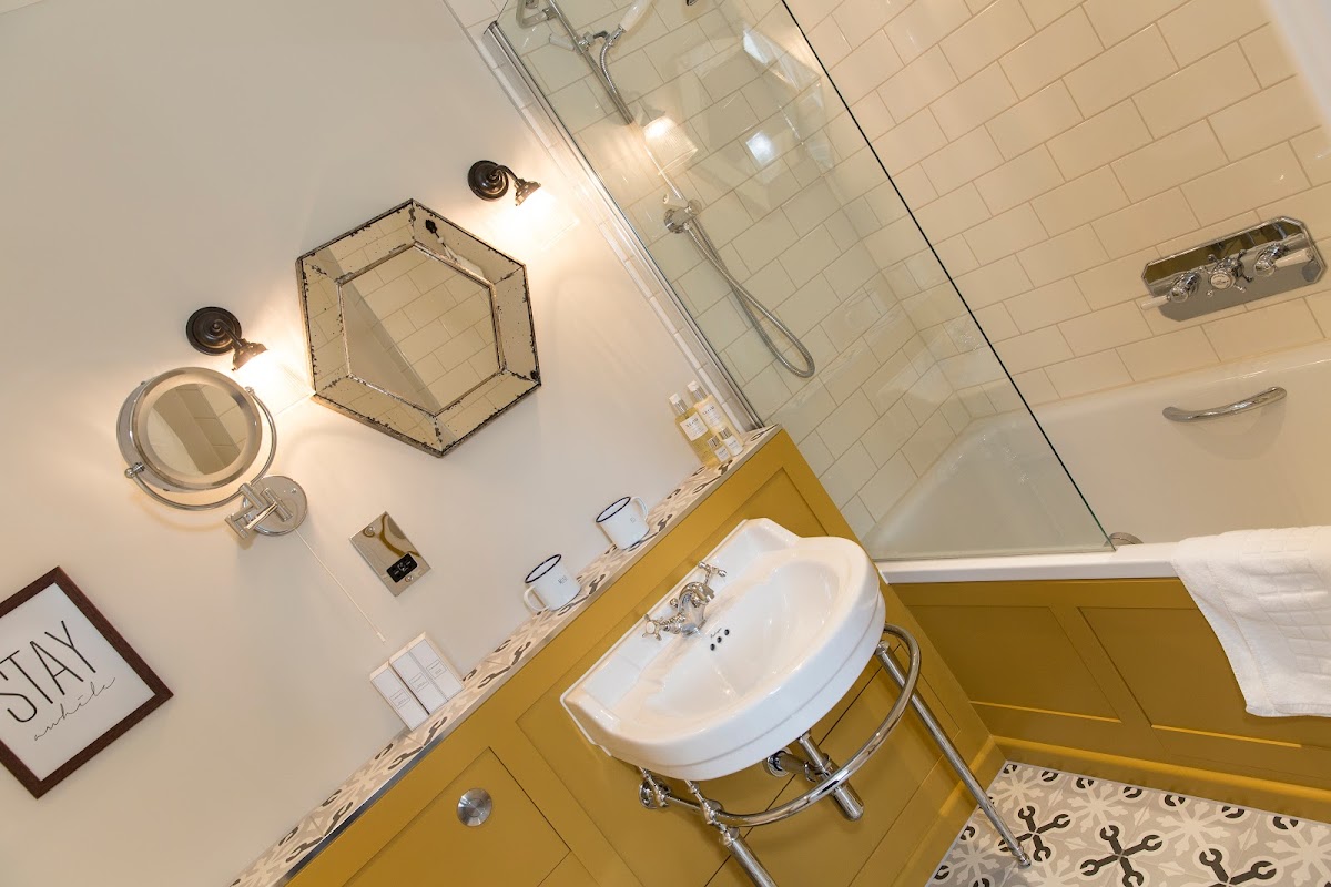 The Painswick — interior and exterior view 3