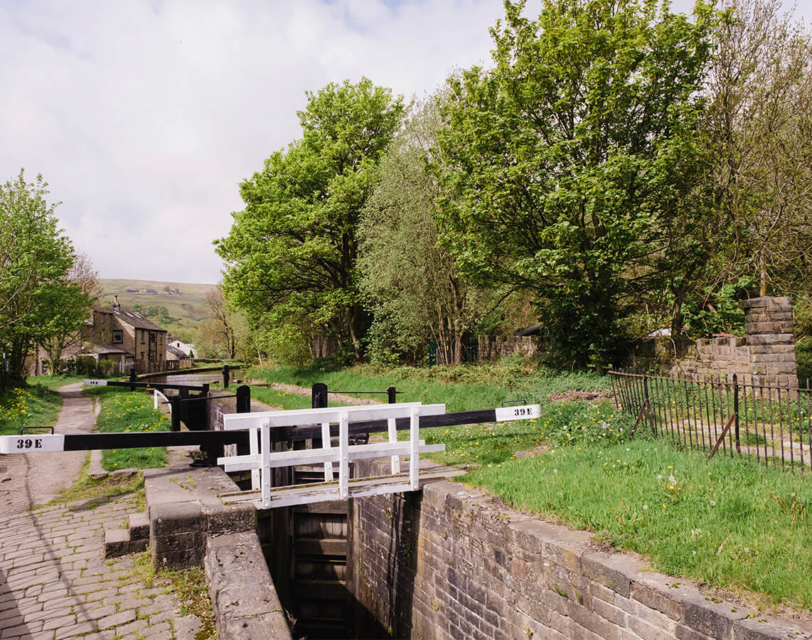 A Place In The Pennines — interior and exterior view 9