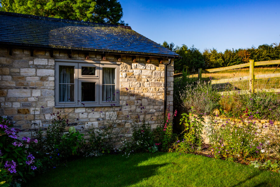 Todthatch — interior and exterior view 20