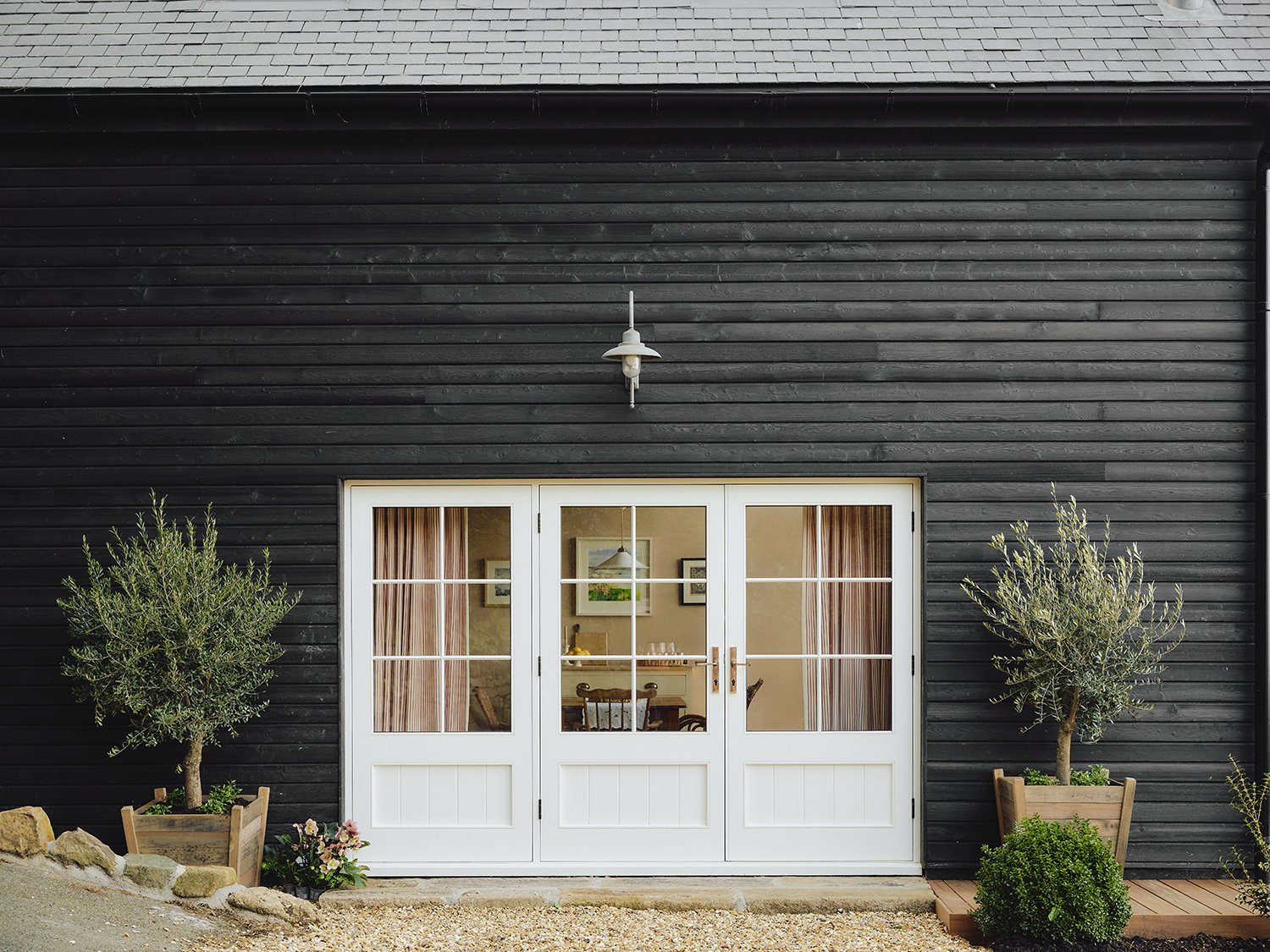 Little Pembroke Newlyn — interior and exterior view 13