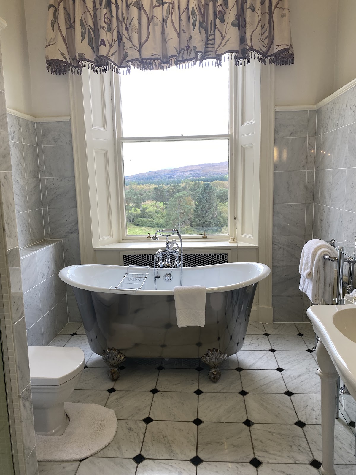 Inverlochy Castle Hotel — interior and exterior view 3