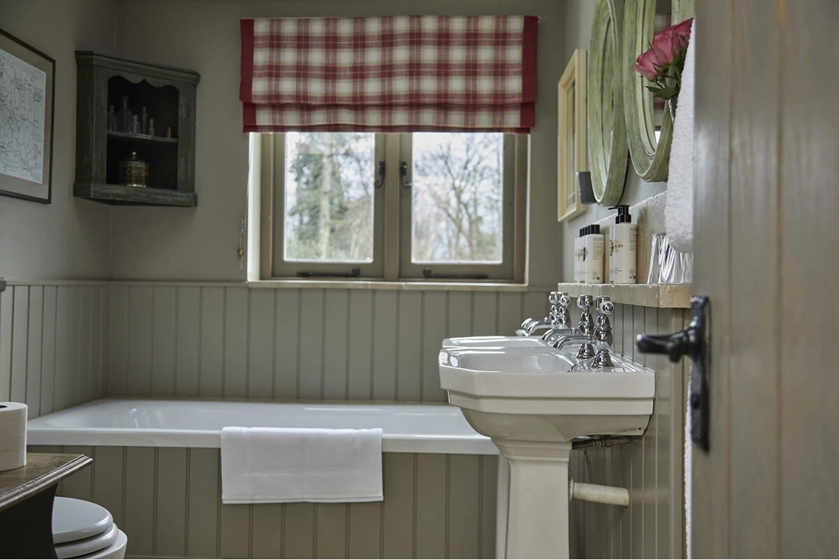 Magazine Wood — interior and exterior view 24