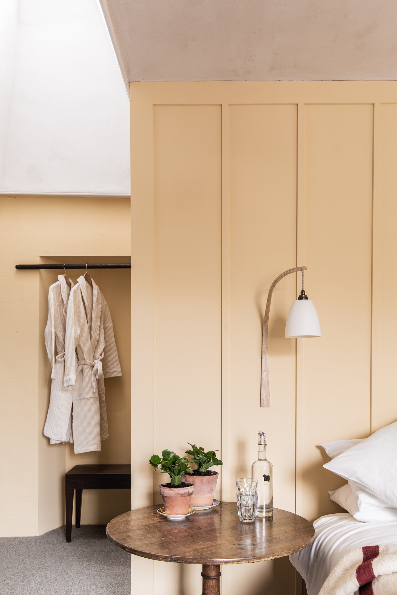 The Bull Inn — interior and exterior view 33