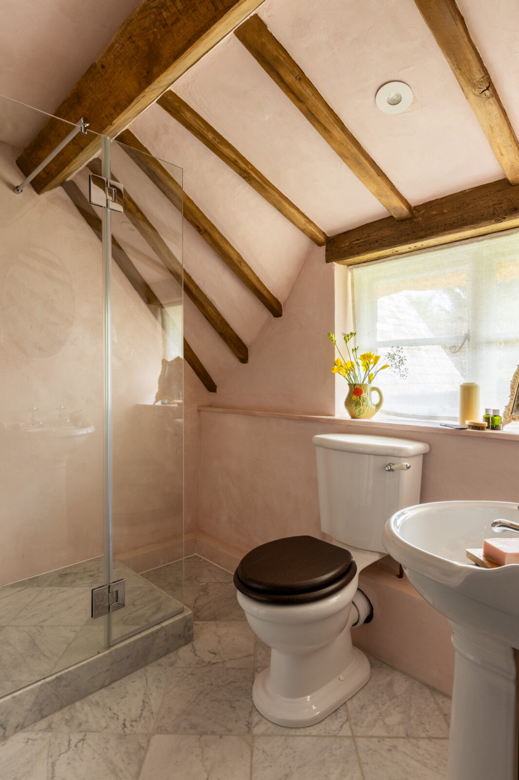 Mollie's Cottage — interior and exterior view 45