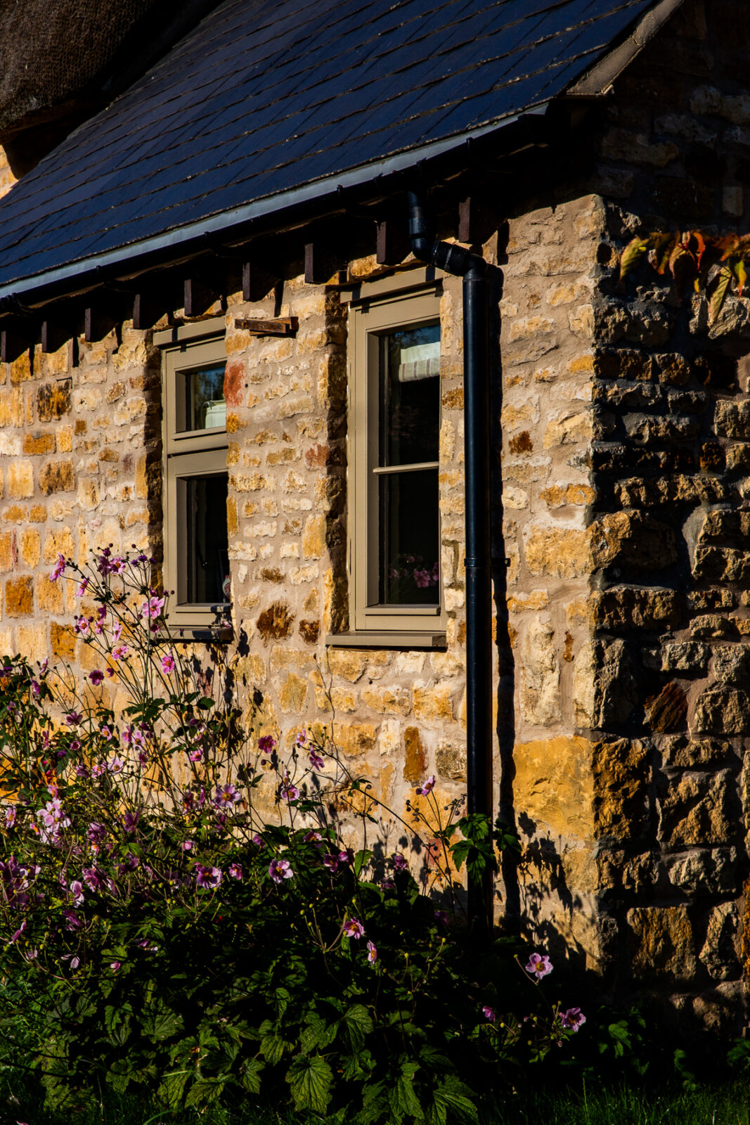 Todthatch — interior and exterior view 43