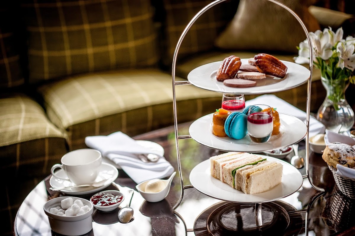 Amberley Castle — interior and exterior view 5