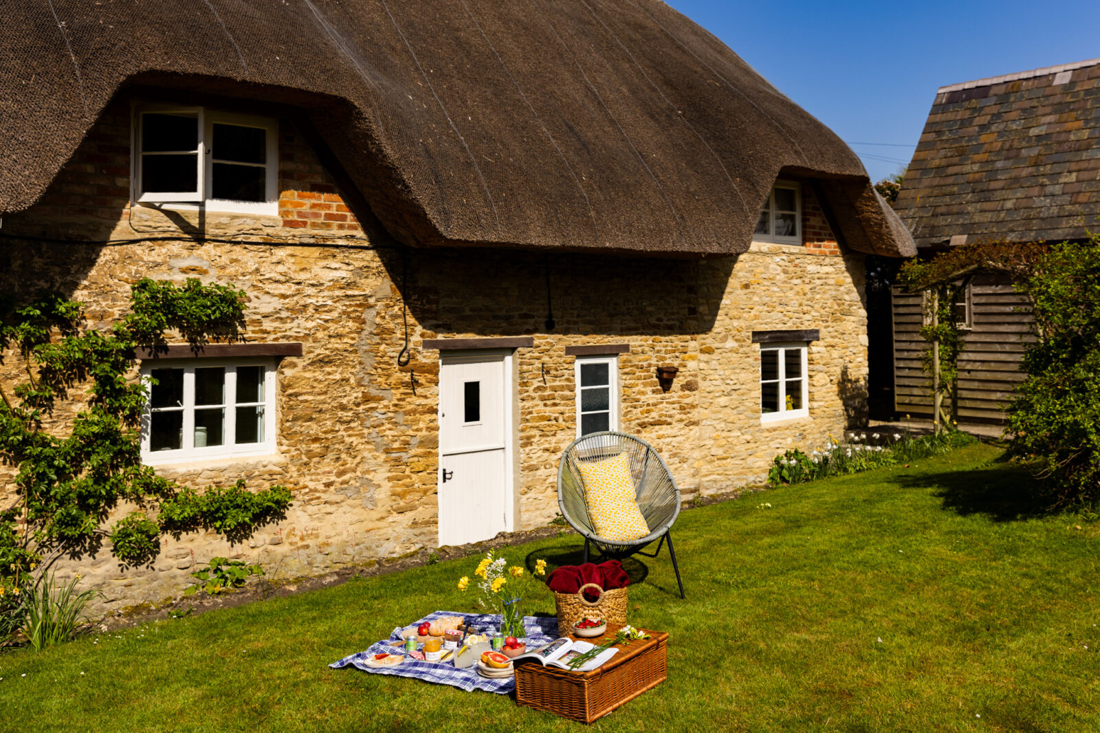 Mollie's Cottage — interior and exterior view 44