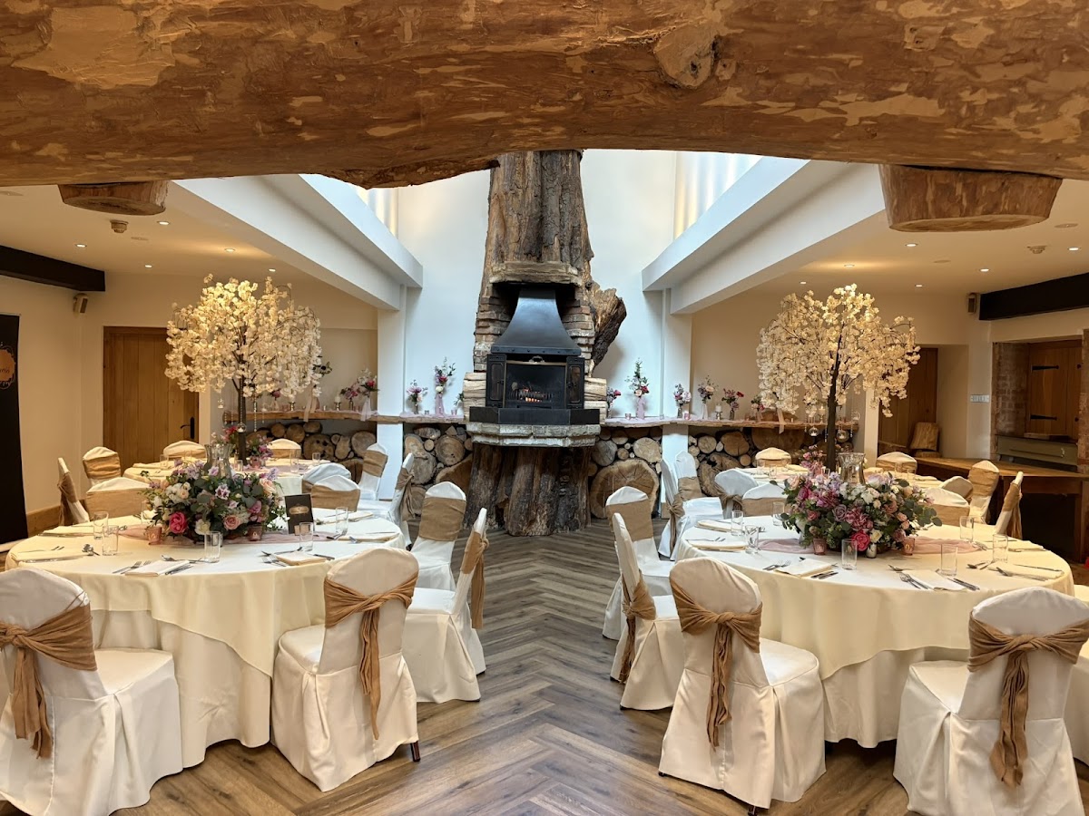 Oxwich Bay Hotel — interior and exterior view 4