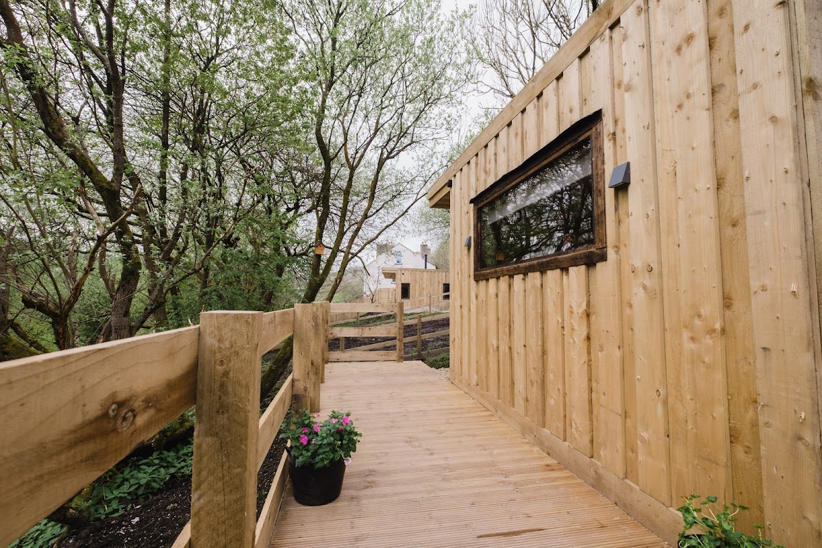 A Place In The Pennines — interior and exterior view 6