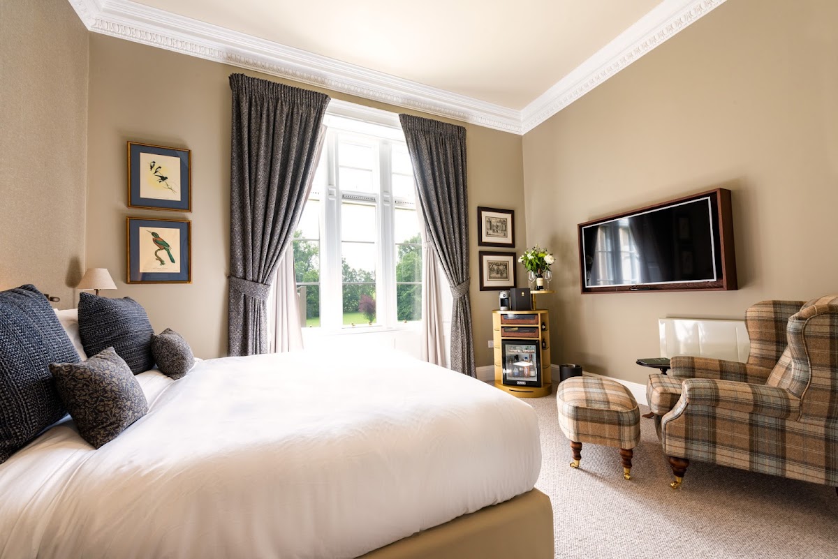 Schloss Roxburghe — interior and exterior view 2