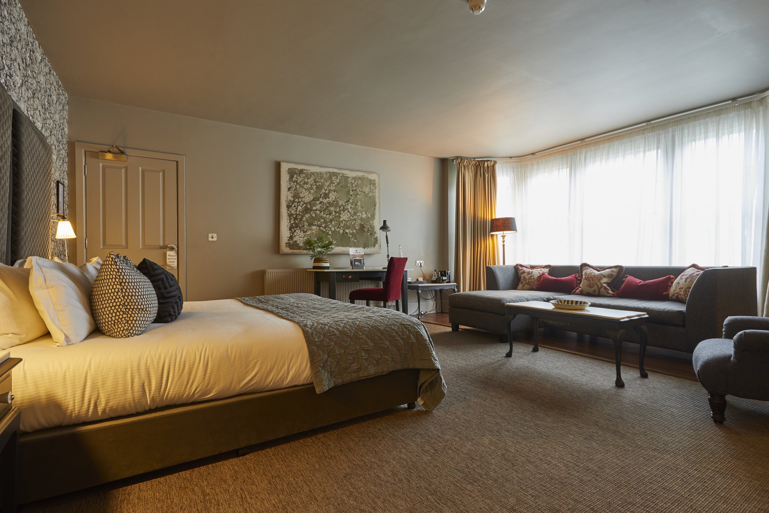 The Grosvenor Arms — interior and exterior view 8