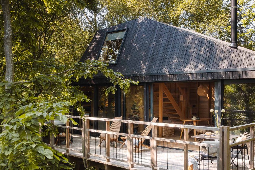 Nymetwood Treehouses — interior and exterior view 9