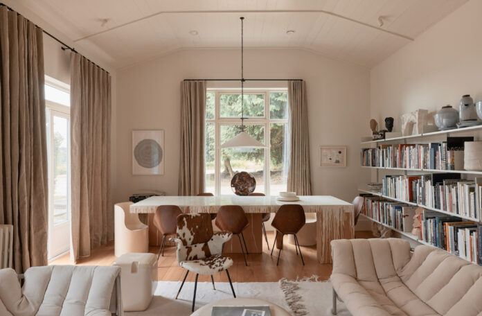 The Granary Barn — interior and exterior view 62