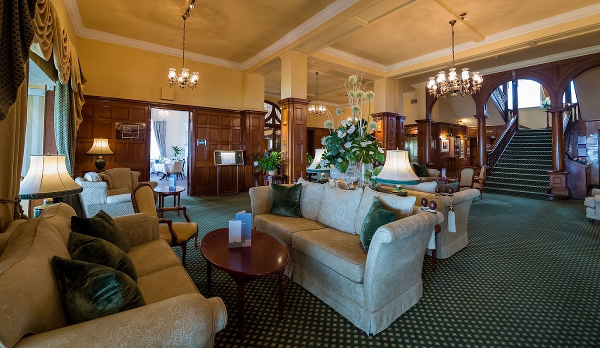 Victoria Hotel & Source Spa — interior and exterior view 6