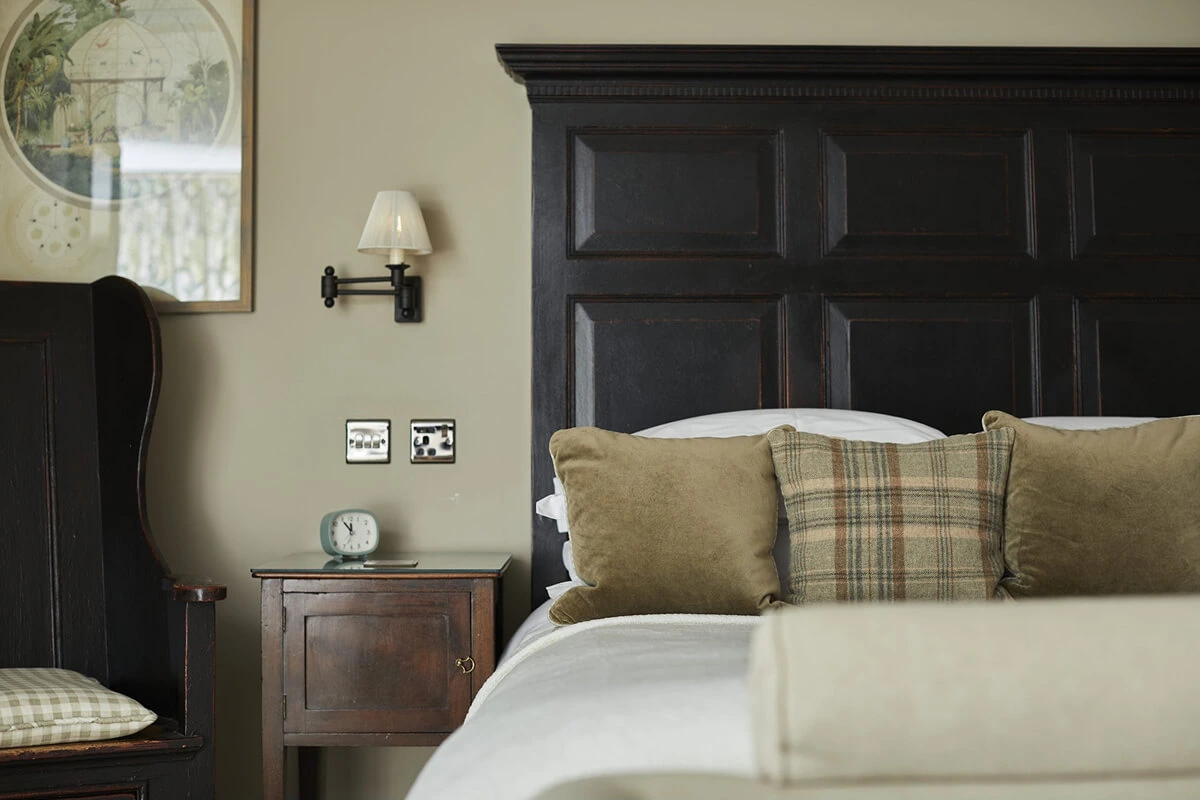 Magazine Wood — interior and exterior view 9