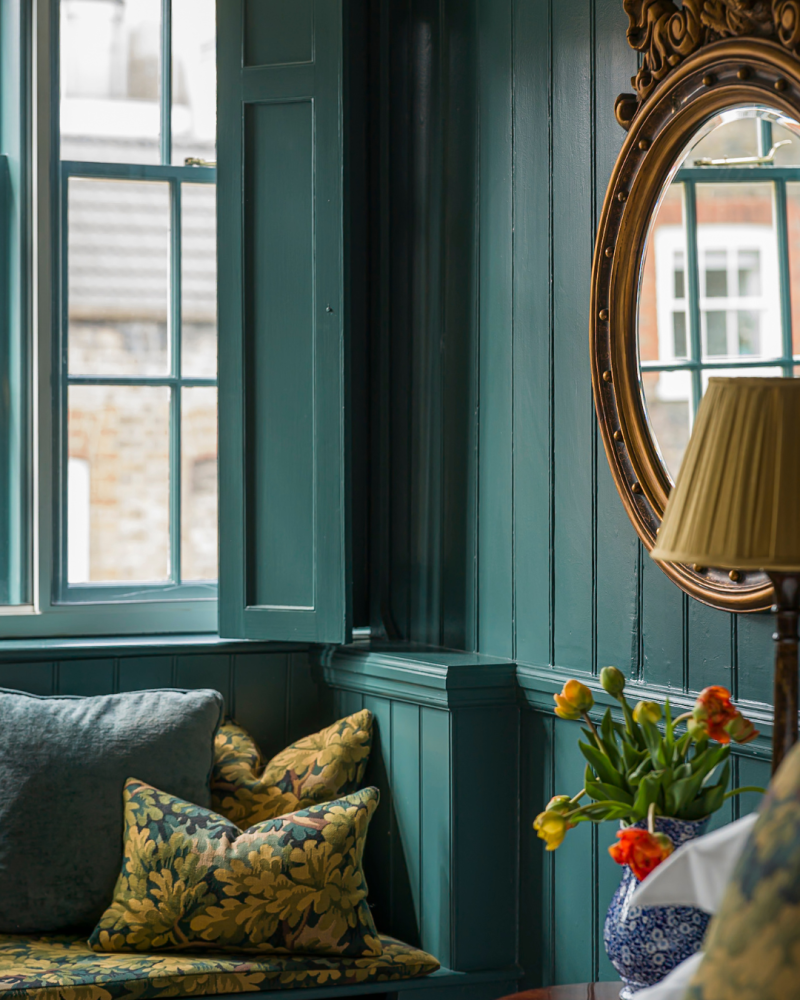 Hazlitt's — interior and exterior view 17