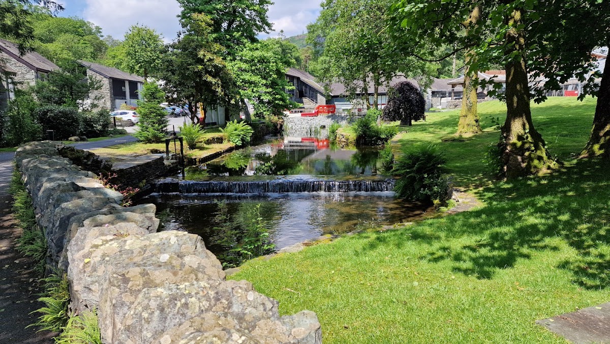 Langdale Hotel & Spa — interior and exterior view 6