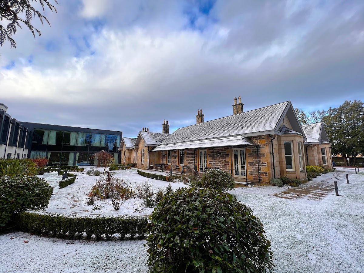 Ness Walk — interior and exterior view 6