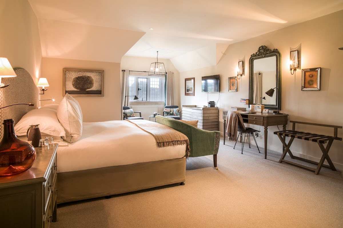 The Painswick — interior and exterior view 5