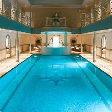 The Lygon Arms Hotel — interior and exterior view 7