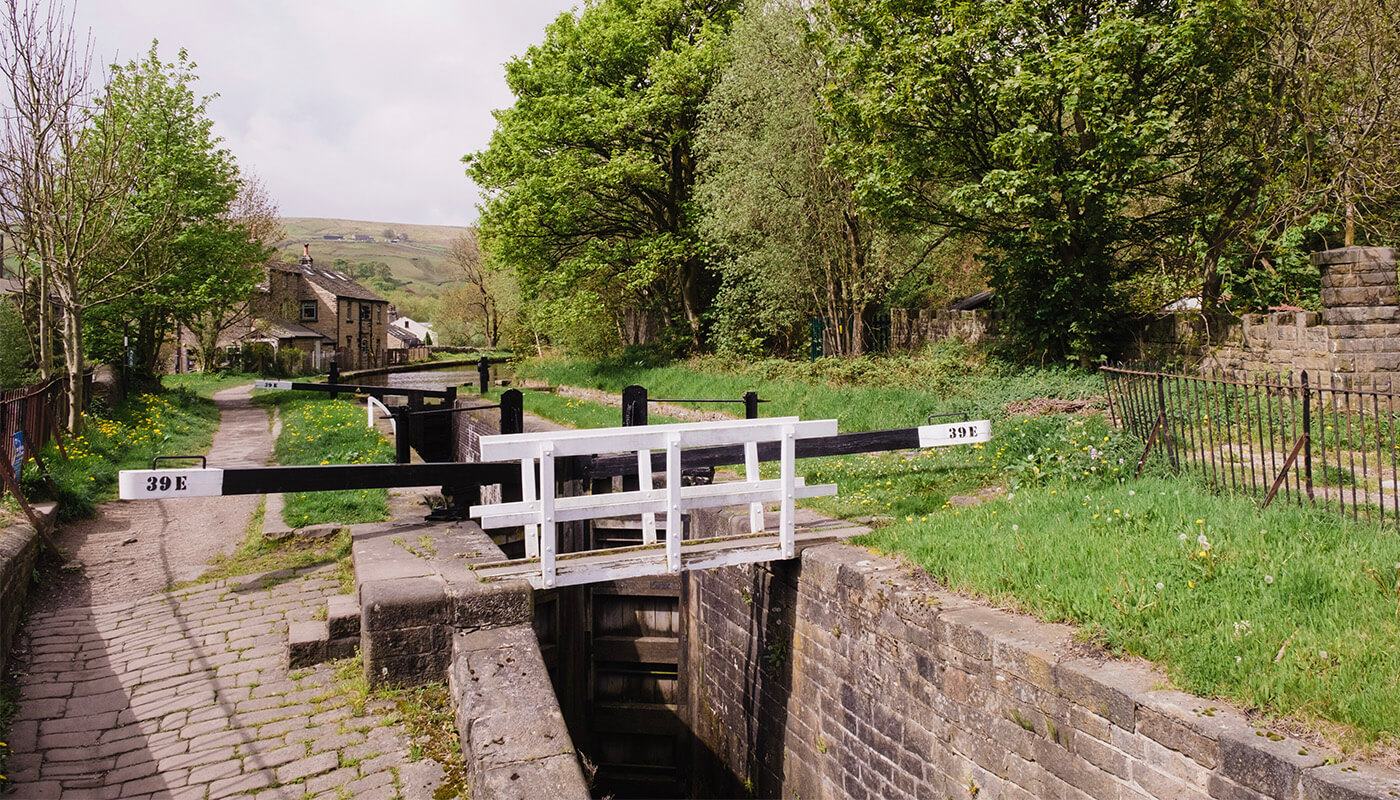 A Place In The Pennines — interior and exterior view 41