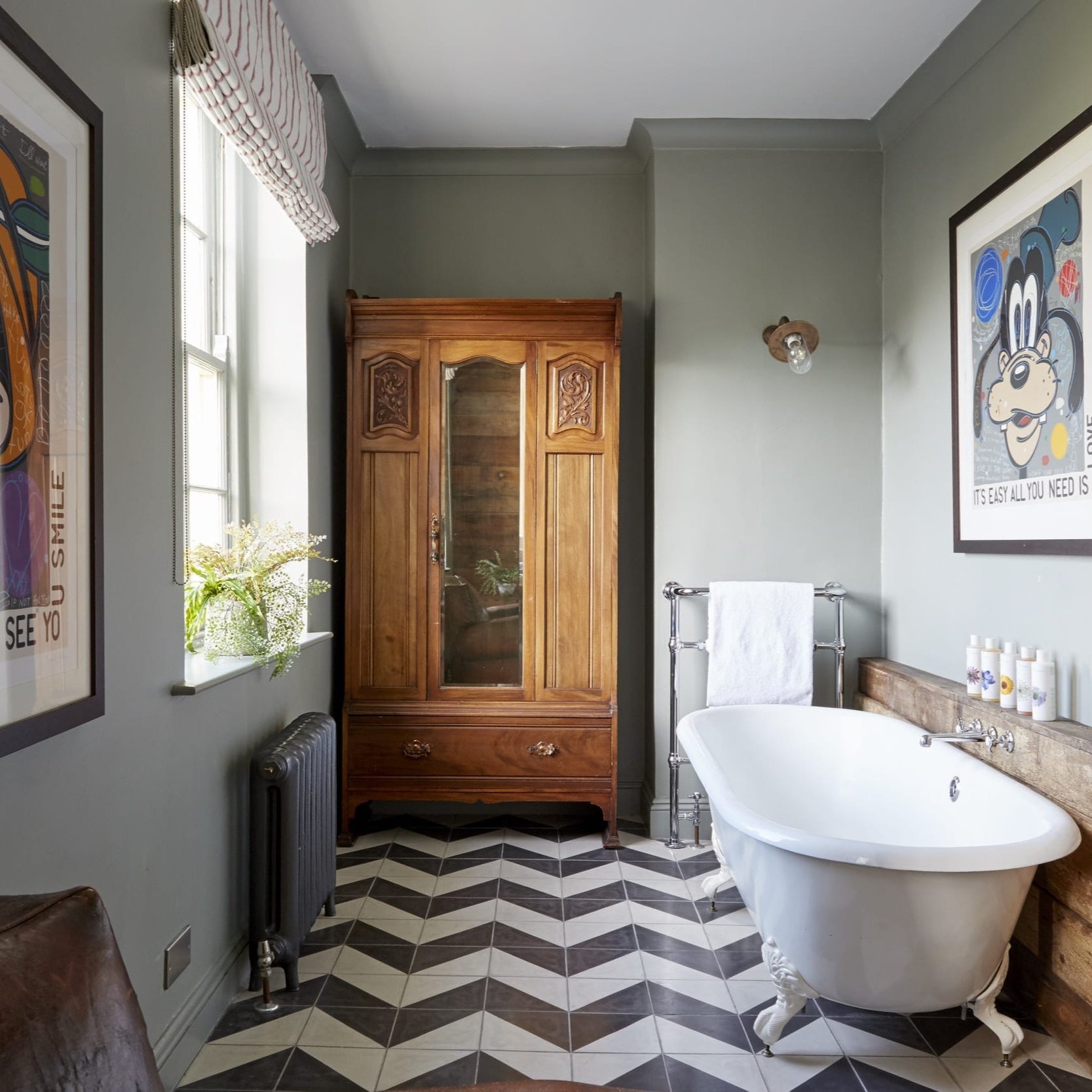 Artist Residence Brighton — interior and exterior view 15