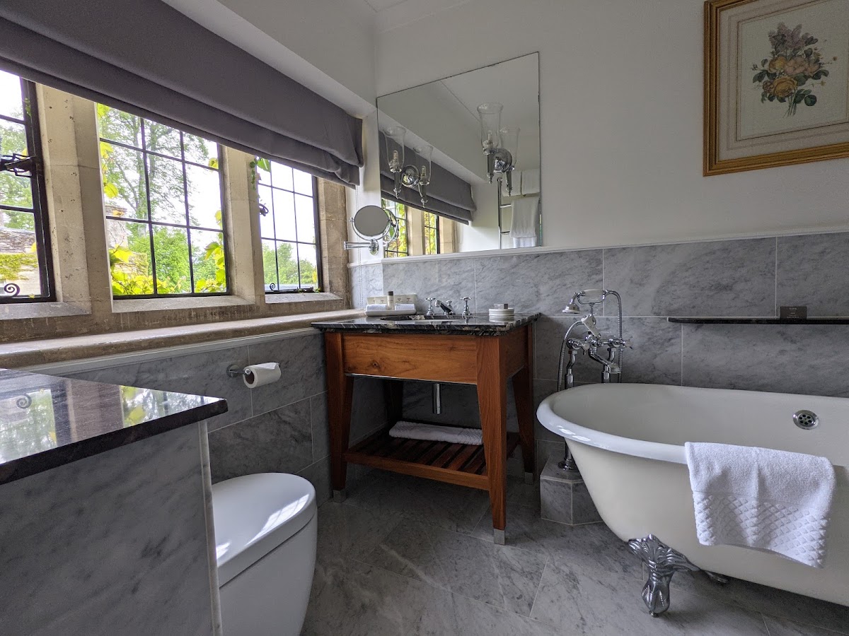 Lucknam Park Hotel & Spa — interior and exterior view 4