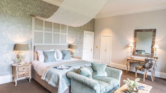 Forest Side — interior and exterior view 13