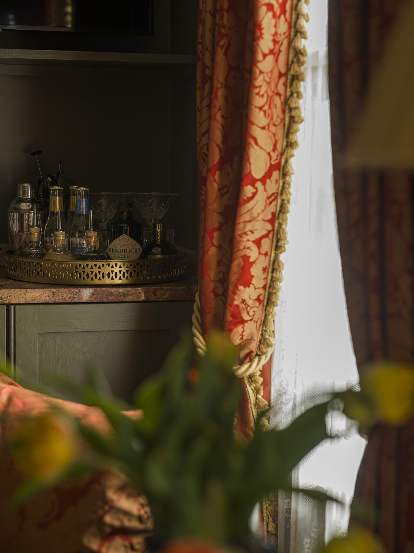 Hazlitt's — interior and exterior view 8