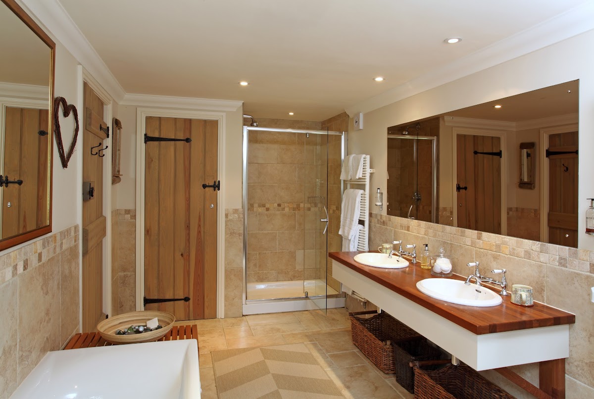 Magazine Wood — interior and exterior view 3