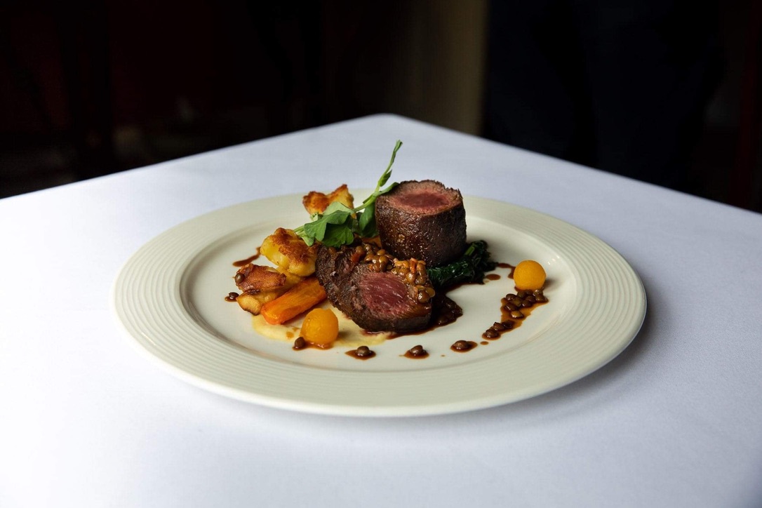 Kinloch Lodge Hotel and Restaurant — interior and exterior view 5