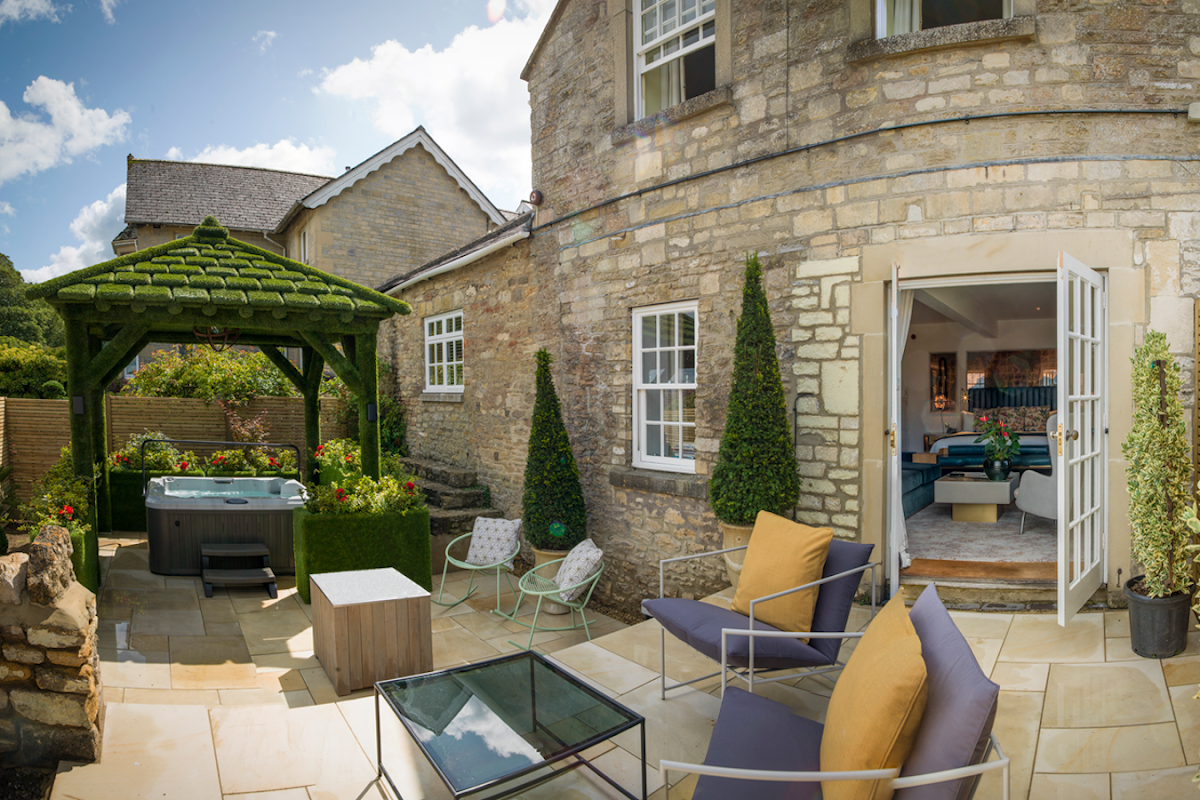 Homewood Hotel and Spa — interior and exterior view 5