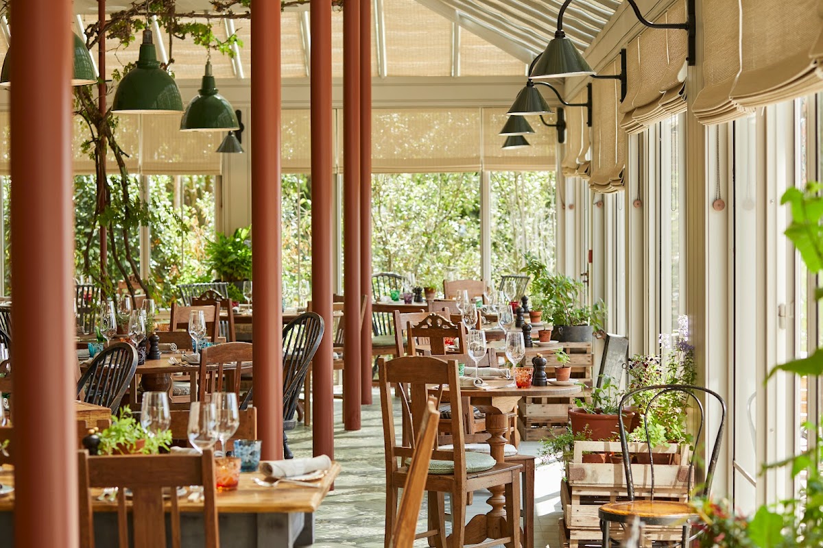 The Pig in the South Downs — interior and exterior view 4