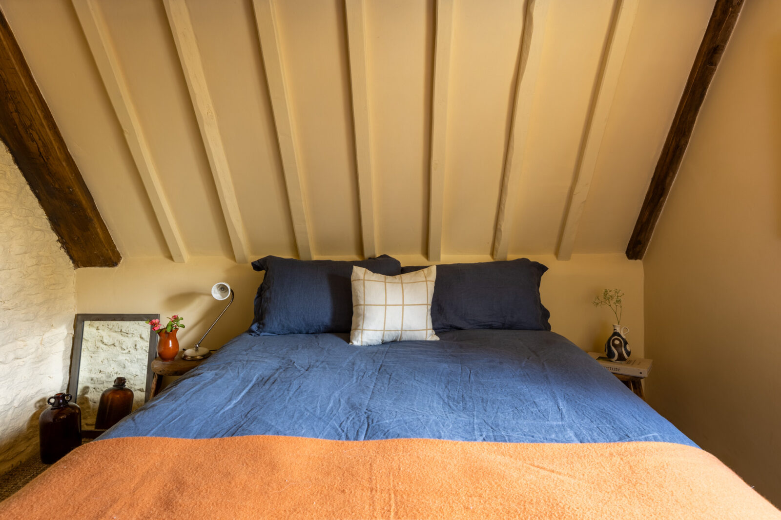 Mollie's Cottage — interior and exterior view 41